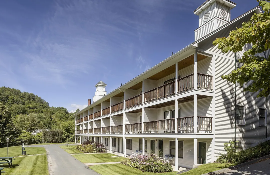 Fairbanks Inn-1
