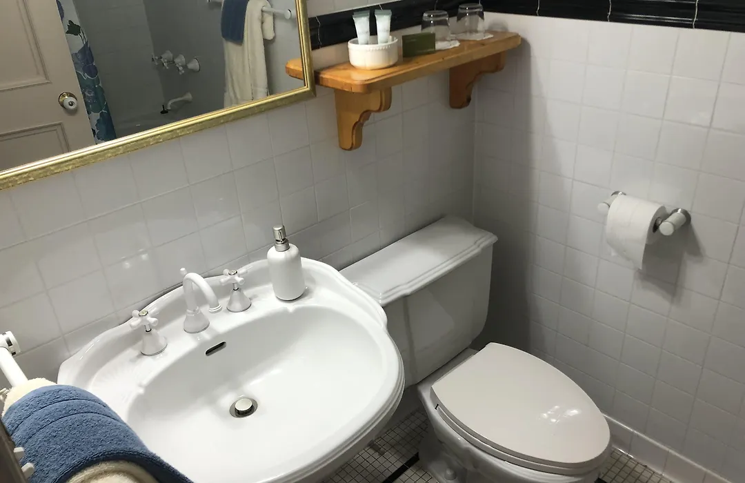 The Latch Inn-1