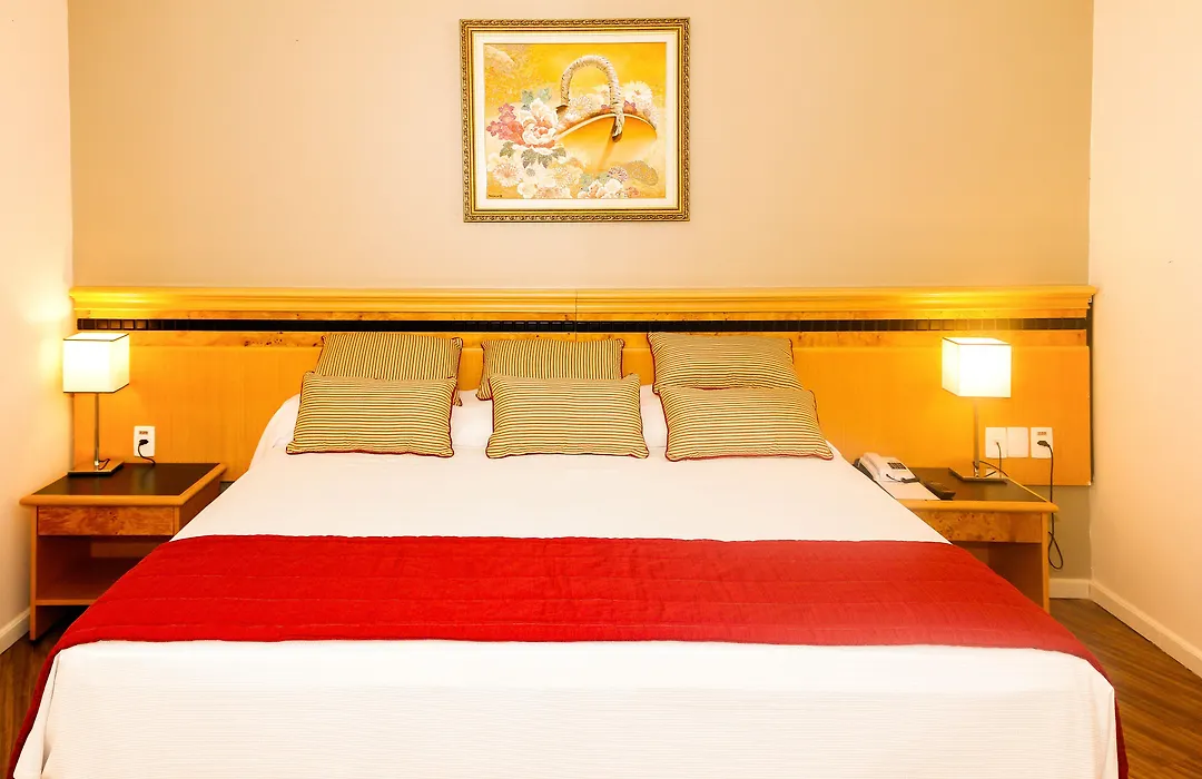 Hotel Golden Park Internacional Foz&Convenções By Nacional Inn-1