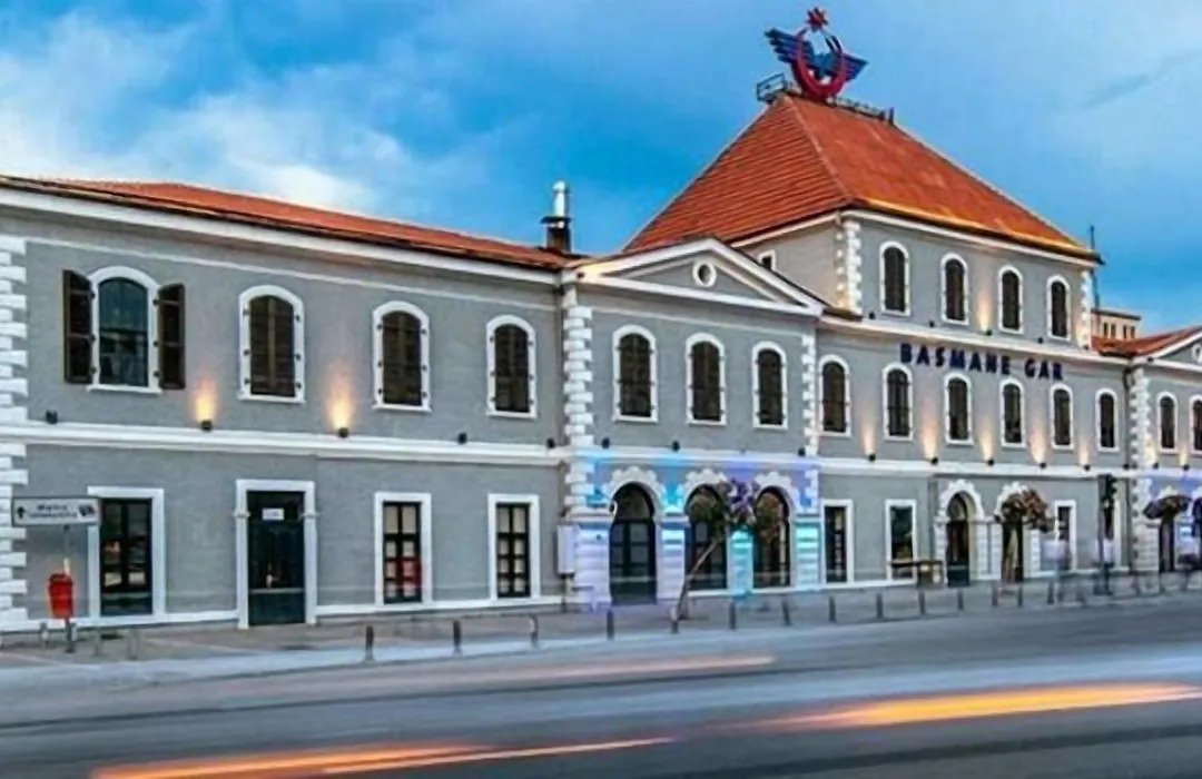 Emens Hotel-1