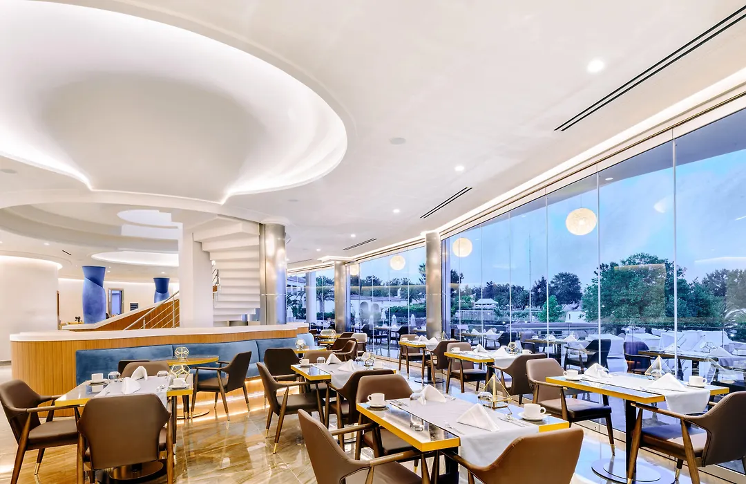 Alexandra Elegance Bridging Generations (Adults Only)-1