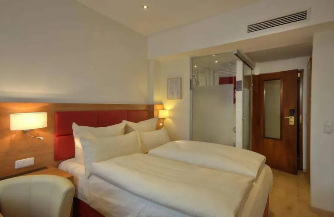 Hotel Condor-1