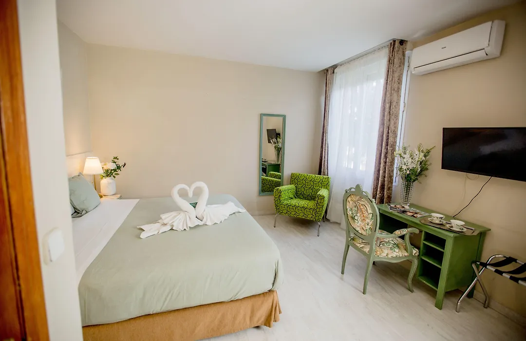 Hostal Escala Suites-1