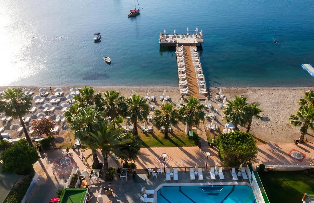 Cettia Beach Resort (Adults Only)-1