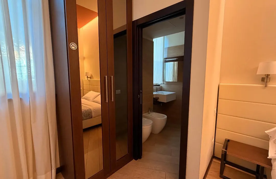 Arena Luxury Suite-1