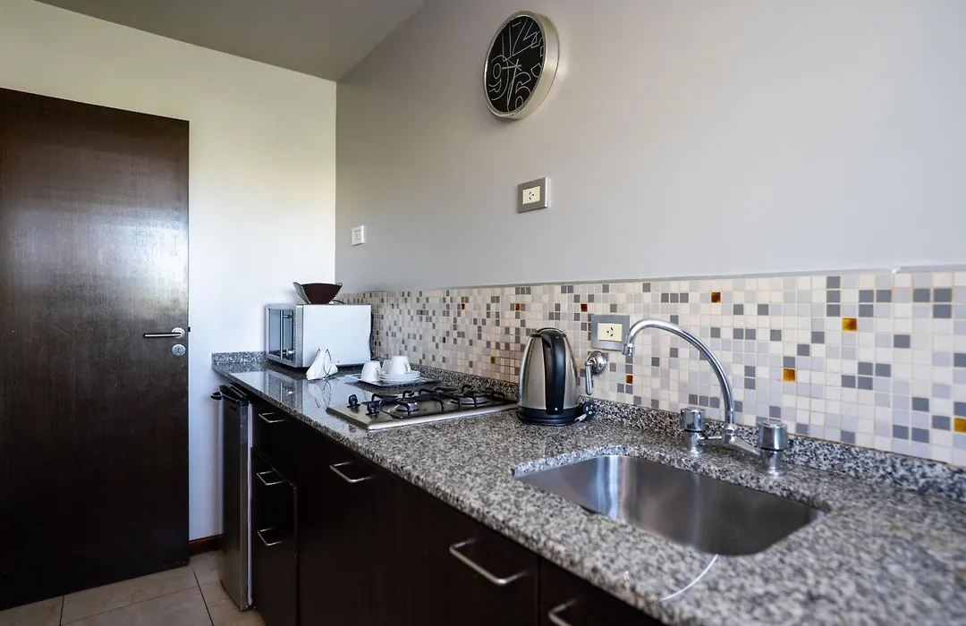 Kube Apartments Express-1
