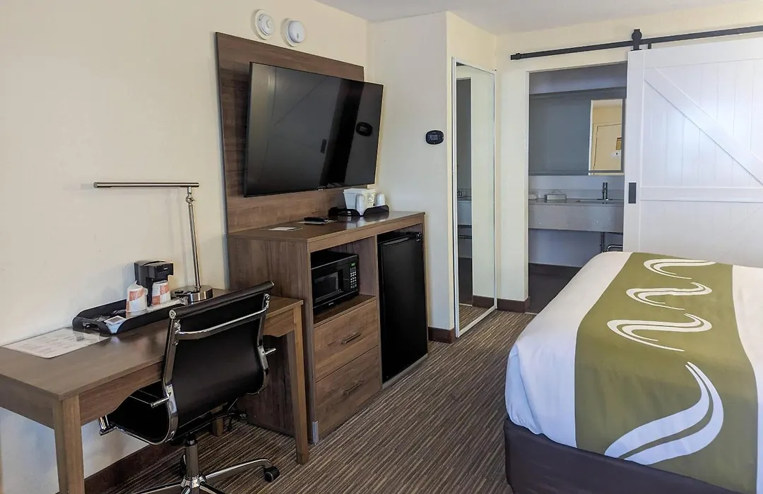 Quality Inn & Suites Northampton - Amherst-1
