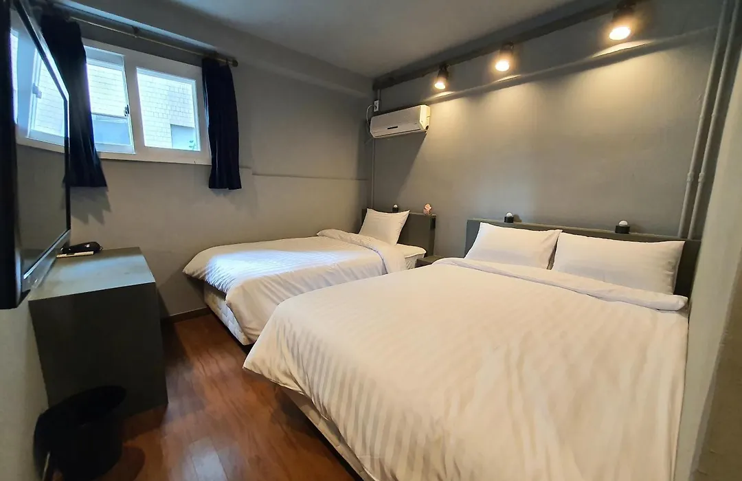 Daljee Guesthouse-1