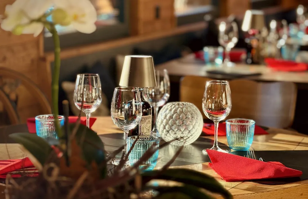 Berggasthaus Eggberge - Boutique Mountain Hotel - Access Via Cablecar-1