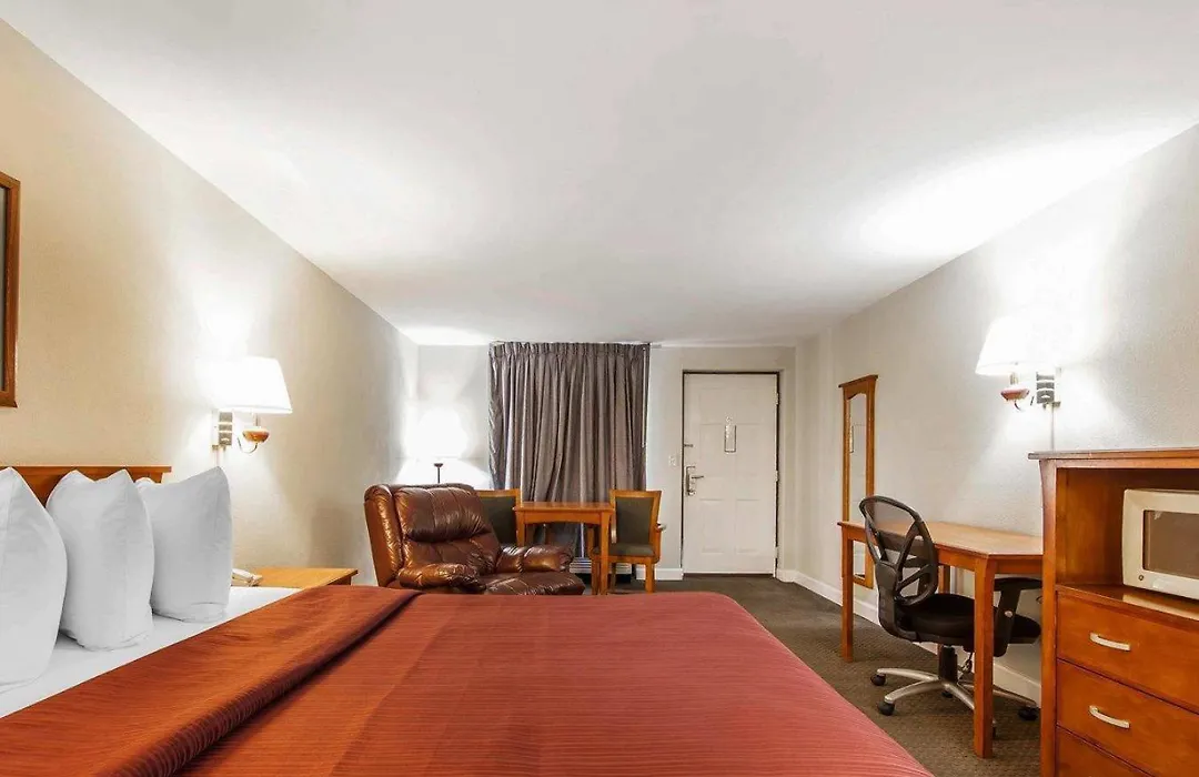 Quality Inn Maysville-1