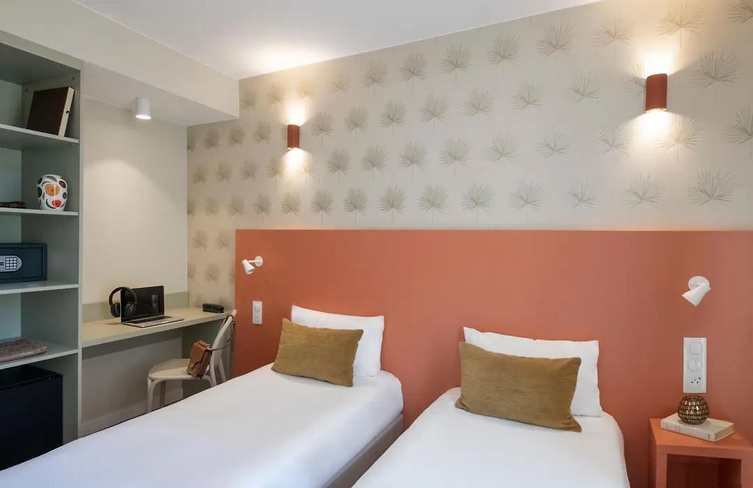 Hotel Du Midi-1