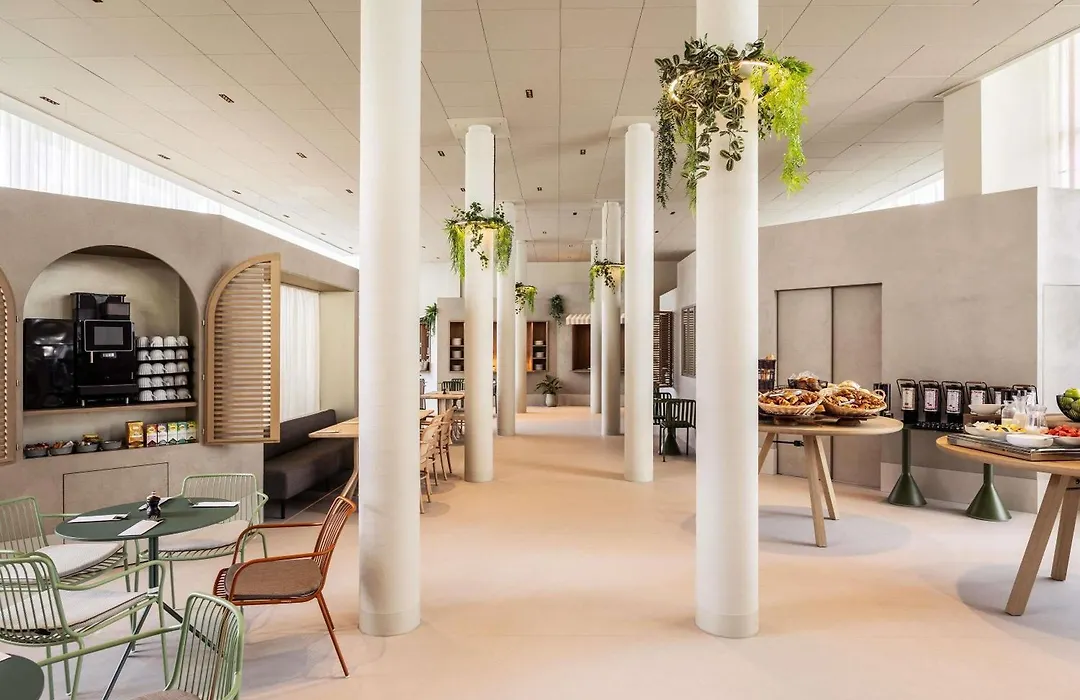 Ibis Styles Brugge Centrum-1