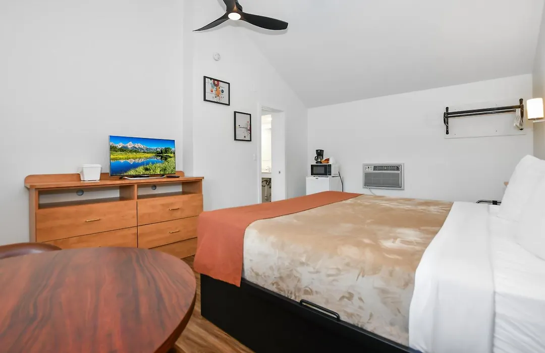 Studio Motel Of Lake George-1