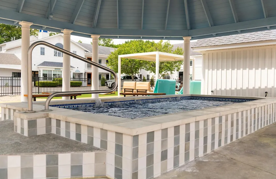 Driftaway Hotel And Pool-1