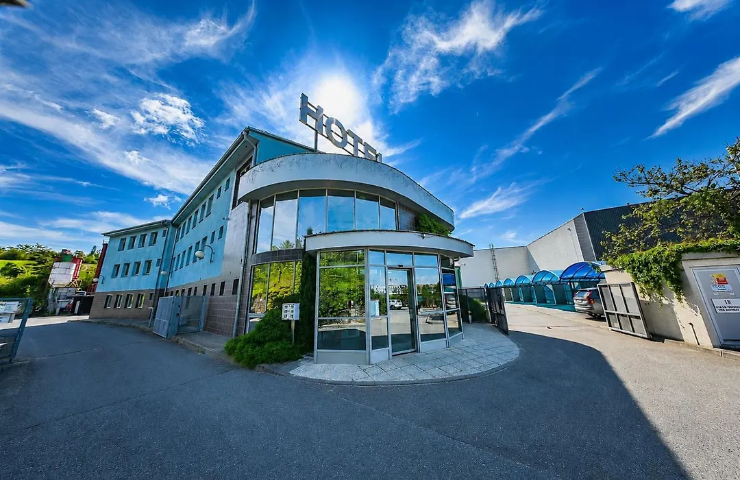 Hotel Vaka-1