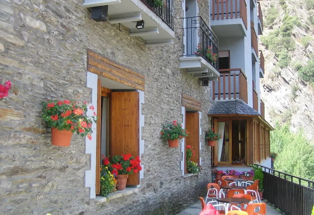 Hostal Noguera-1