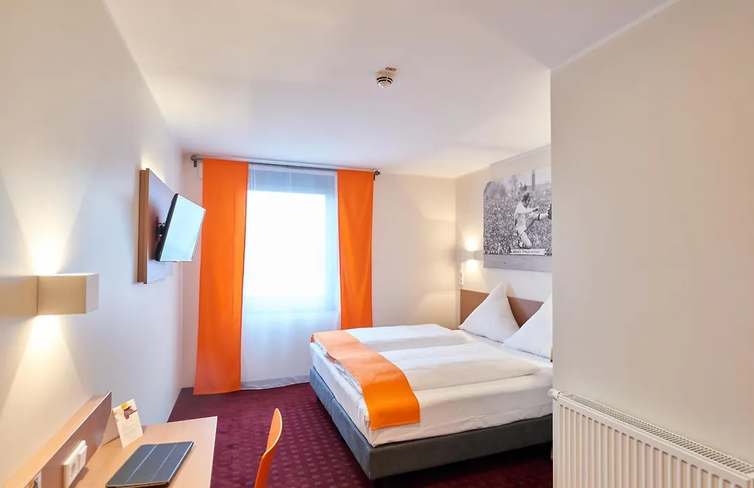 McDreams Hotel Mönchengladbach-1