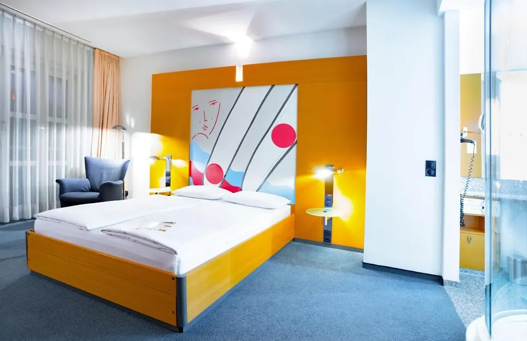 Hotel Berlin Ostbahnhof-1