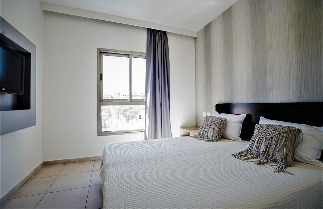 Tzabar Hotel-1