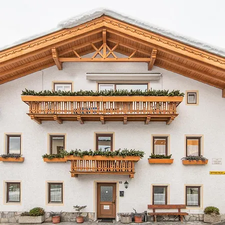 Apartments Heidenberger Delle Scuole-2