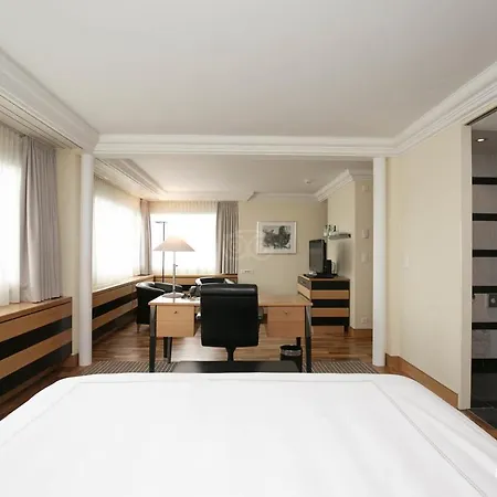 Becozy Self Check-In & Pop-Up Hotel-3