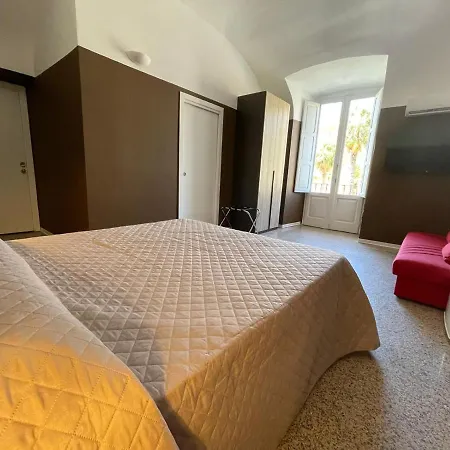 Cconforthotels Central Rooms-3