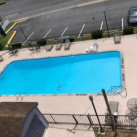 Super 8 By Wyndham Nashville Downtown-2