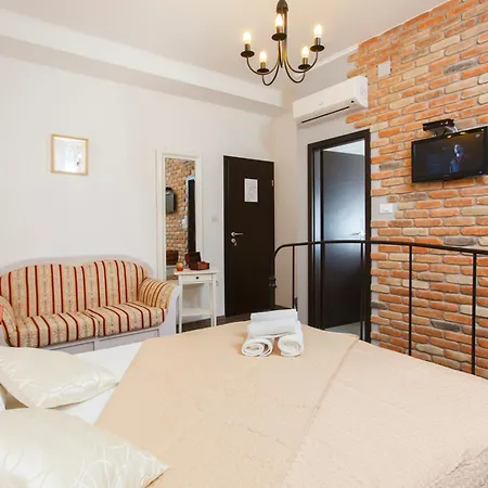 Prior Suites Split-3