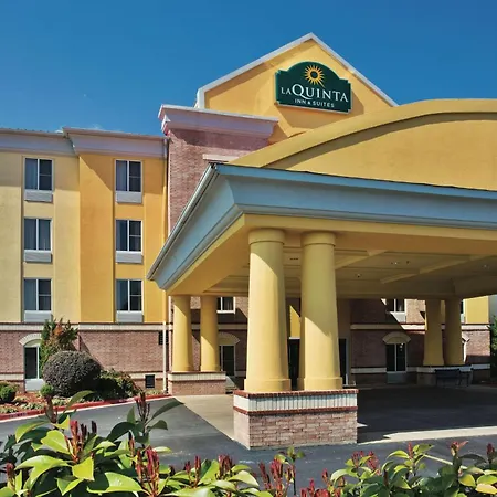 La Quinta By Wyndham Hot Springs-3