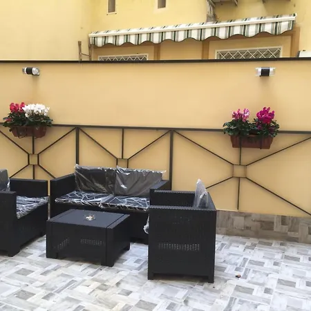 MB95 - Mezzocannone Luxurious Bed&Breakfast-3