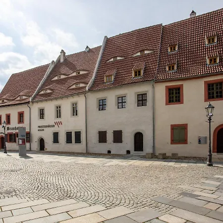 limehome Zwickau Hauptmarkt-3