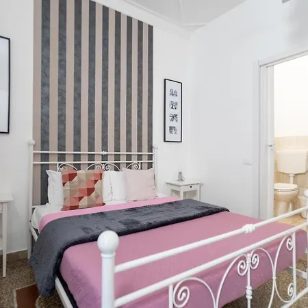 Zaira B&B-3