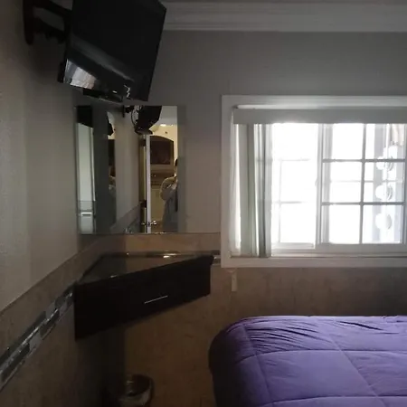 Suites Leon Rojo-2