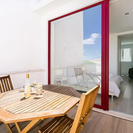 Casa Amarela Guesthouse-3