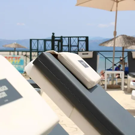 Stavros On The Beach Studios And Apartments-2