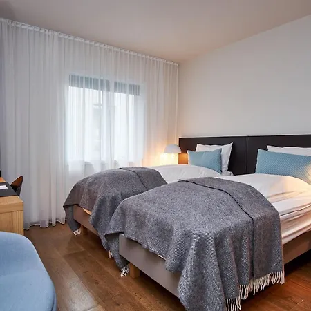 Hotel Berg By Keflavik Airport-3