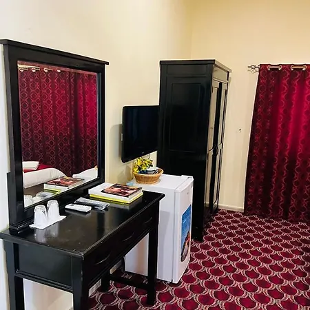 Dana Hotel-Clock Tower Sharjah-2