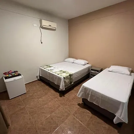 Hotel Paraiso - Fácil acesso as faculdades e FarmShow-3