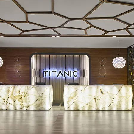 Titanic Chaussee Berlin-3