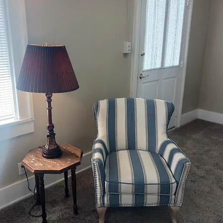 Lee House Inn-3