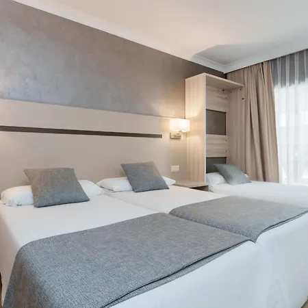 Hotel & Aparthotel Cosmos-3