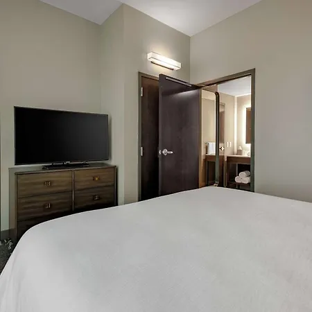 Embassy Suites By Hilton Jonesboro Red Wolf Convention Center-2