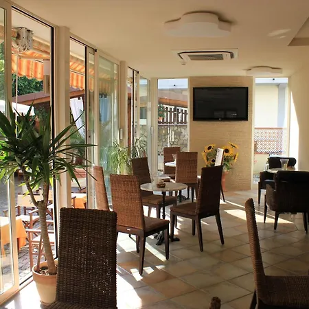 Hotel Euromar-2