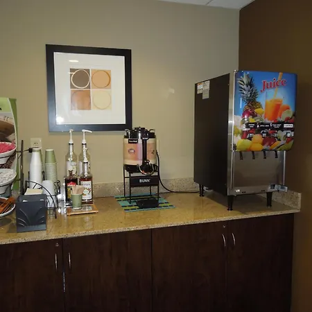 Microtel Inn & Suites By Wyndham Harrisonburg-3