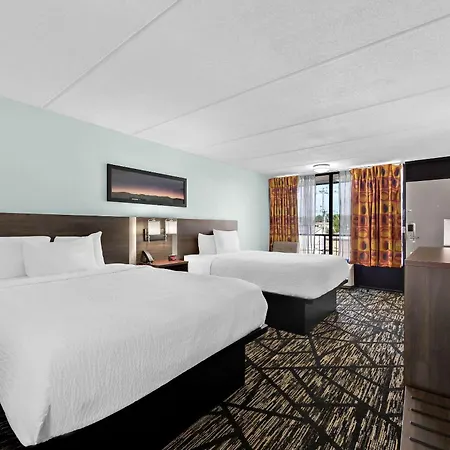 Clarion Inn & Suites Near The Leconte Center Pigeon Forge-2