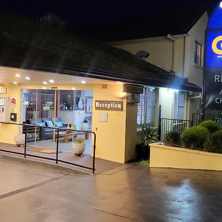 Country Plaza Motel-2