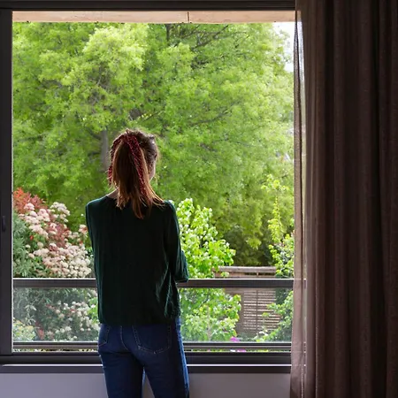 Hotel 96-3
