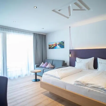 Wellness Und Brunch Hotel Morgenzeit Beheizter Naturteich Genuss Fruehstueck Bis 13 Uhr Hochkoenig Sommercard-3