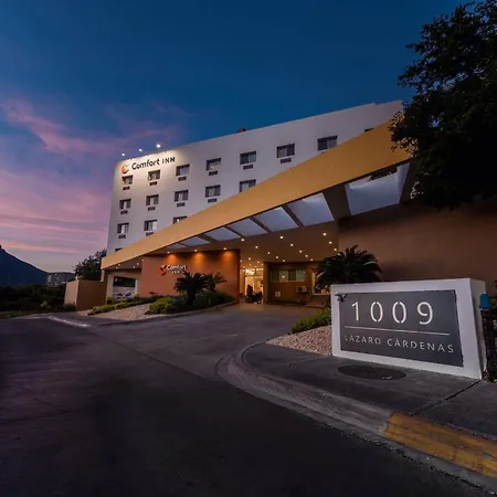 Comfort Inn Monterrey Valle-3