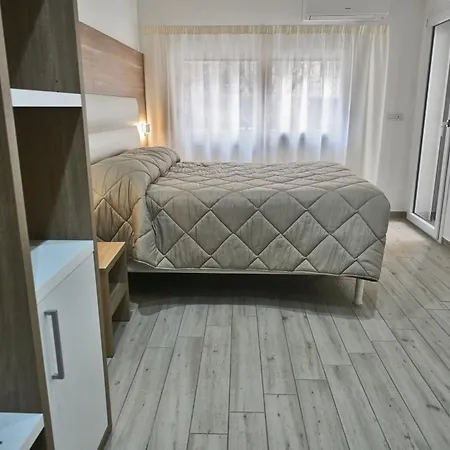 B&B Diana-2